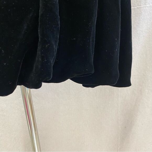 Dolce & Gabbana black velvet A Line Bubble Hem Mini Skirt Size Small/Medium - Picture 15 of 15